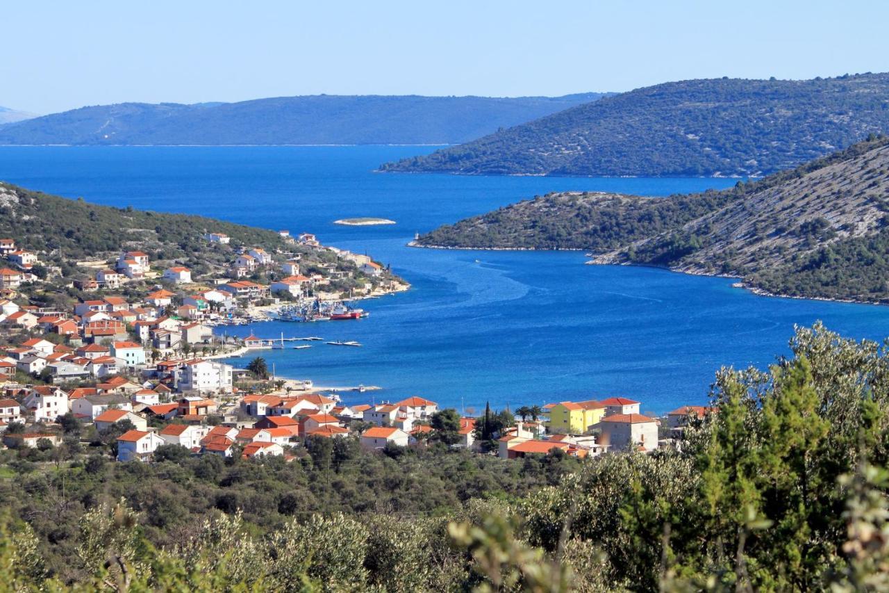 Apartments By The Sea Vinisce, Trogir - 5229 외부 사진