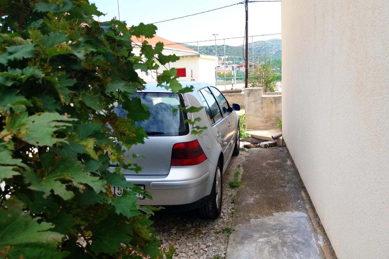 Apartments By The Sea Vinisce, Trogir - 5229 외부 사진