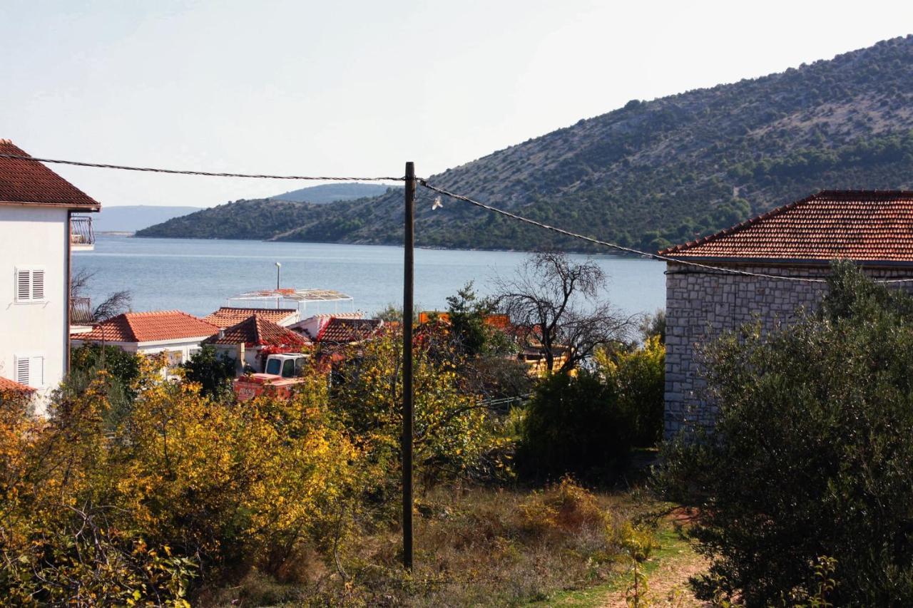 Apartments By The Sea Vinisce, Trogir - 5229 외부 사진