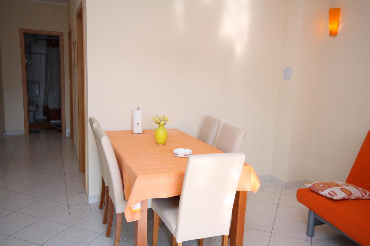 Apartments By The Sea Vinisce, Trogir - 5229 외부 사진