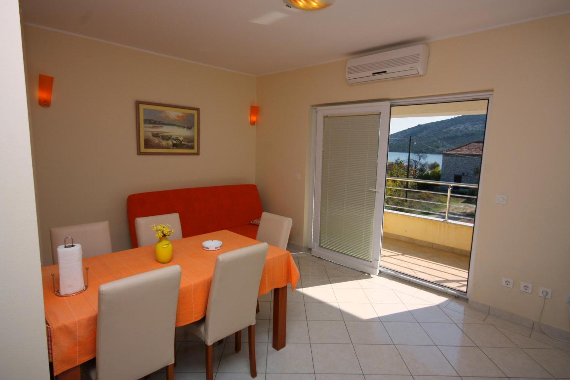 Apartments By The Sea Vinisce, Trogir - 5229 객실 사진